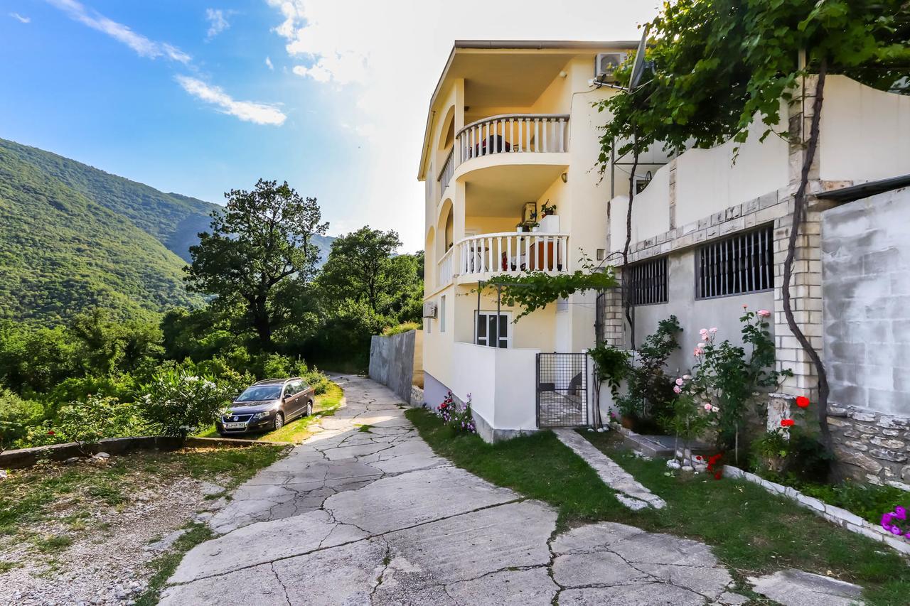 Apartments Zeko Donji Morinj Exterior photo